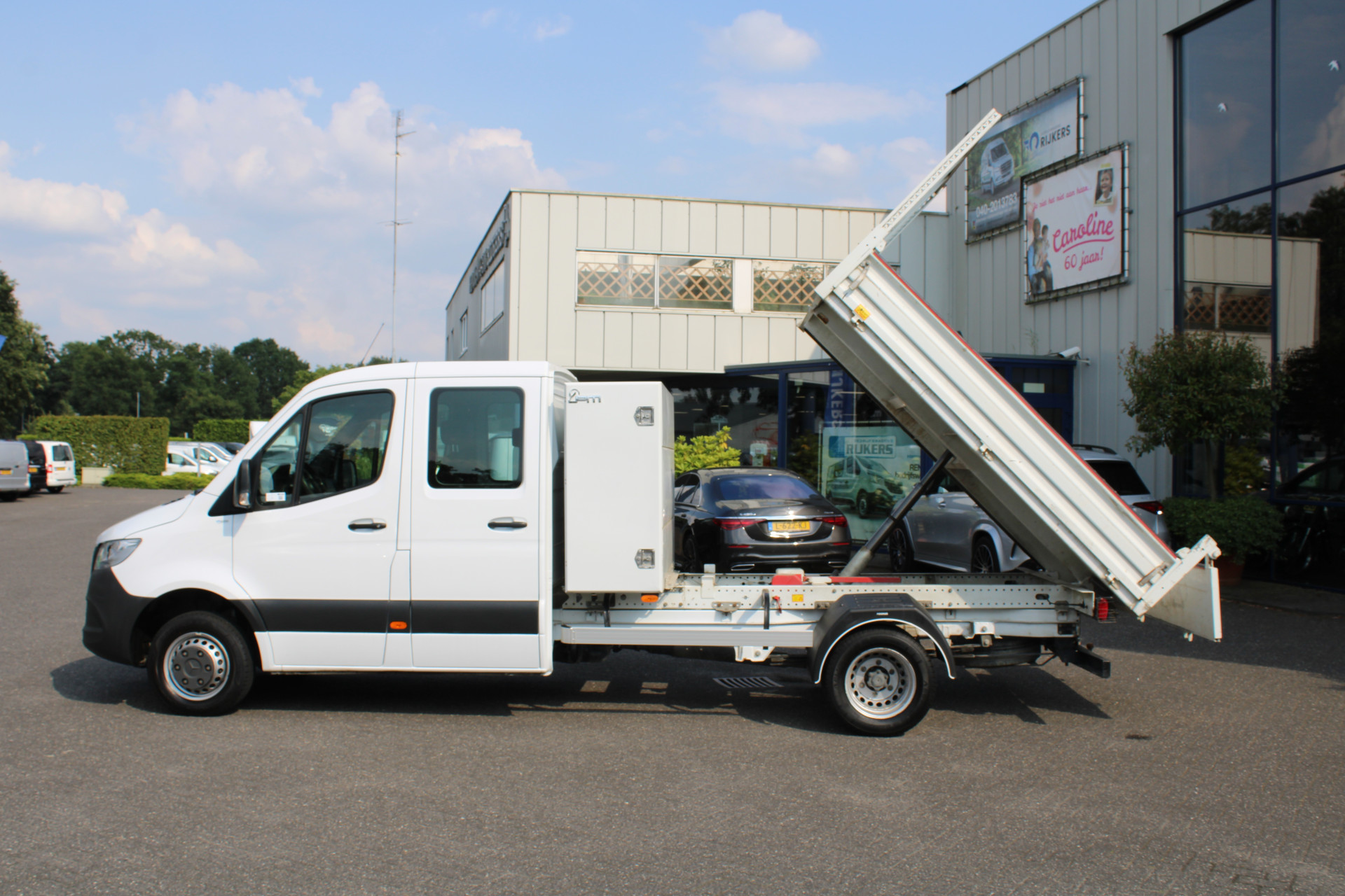 39322759-1.jpg