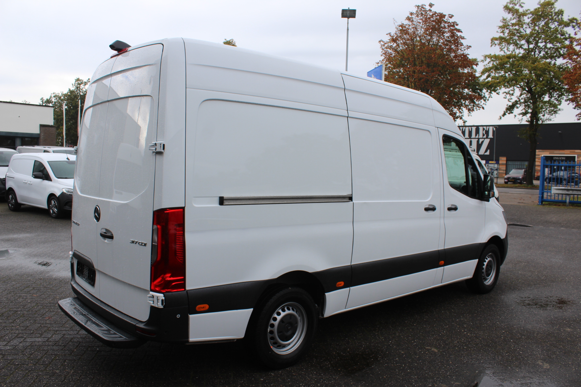 40904339-2.jpg