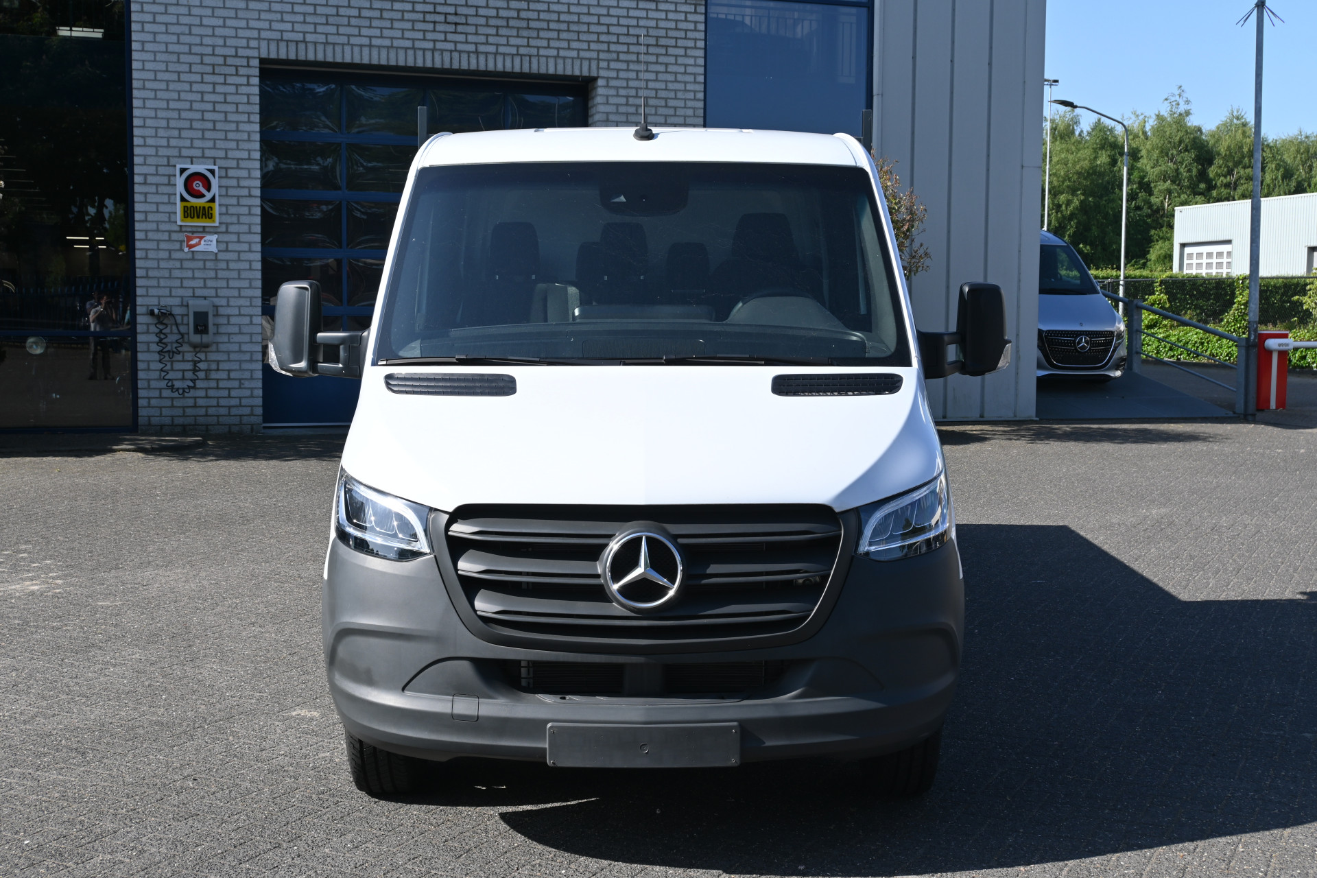 42260003-1.jpg