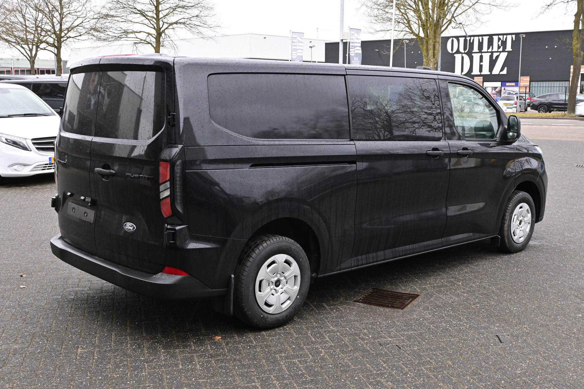 43210716-3.jpg