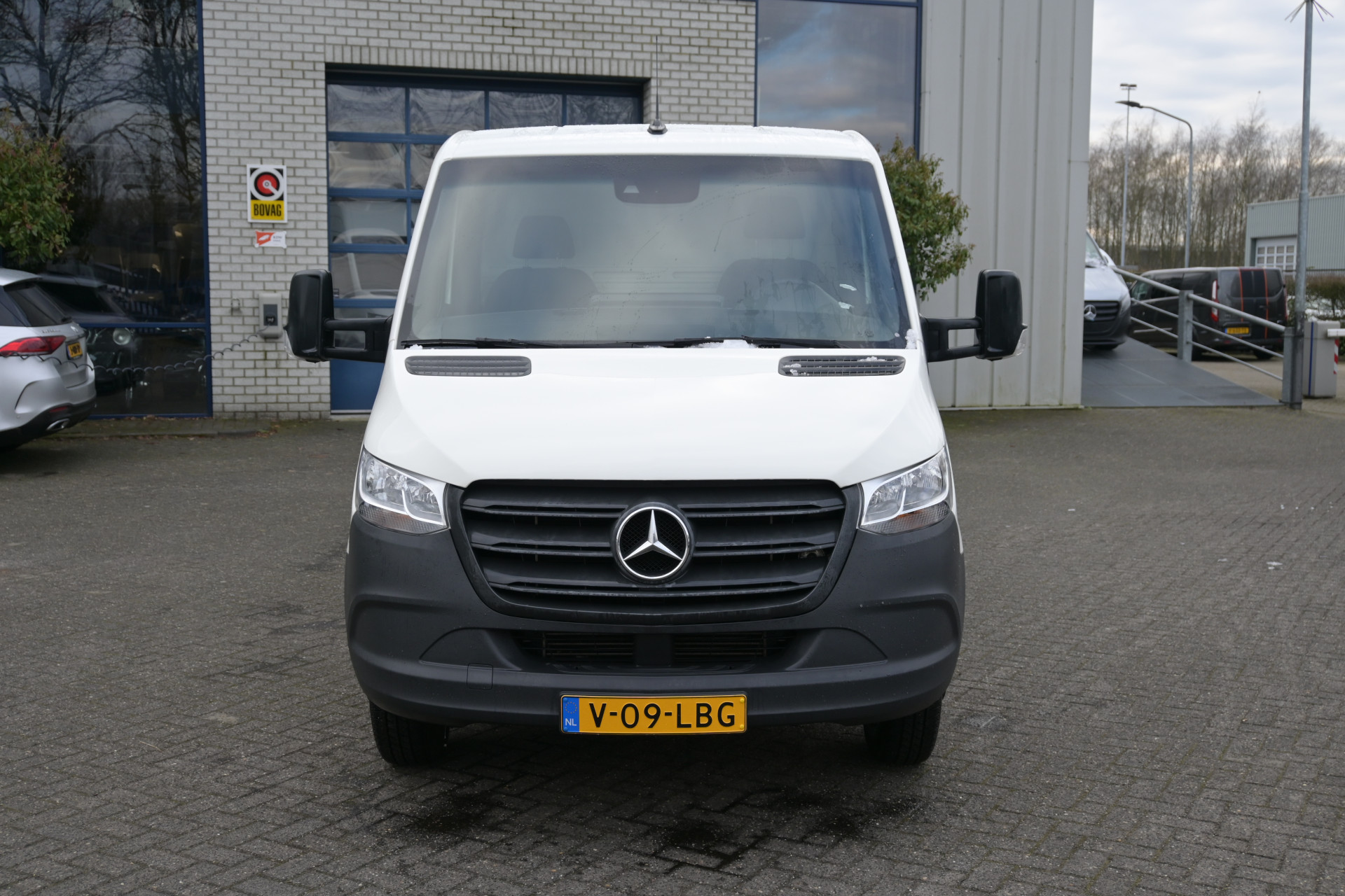 44969697-1.jpg