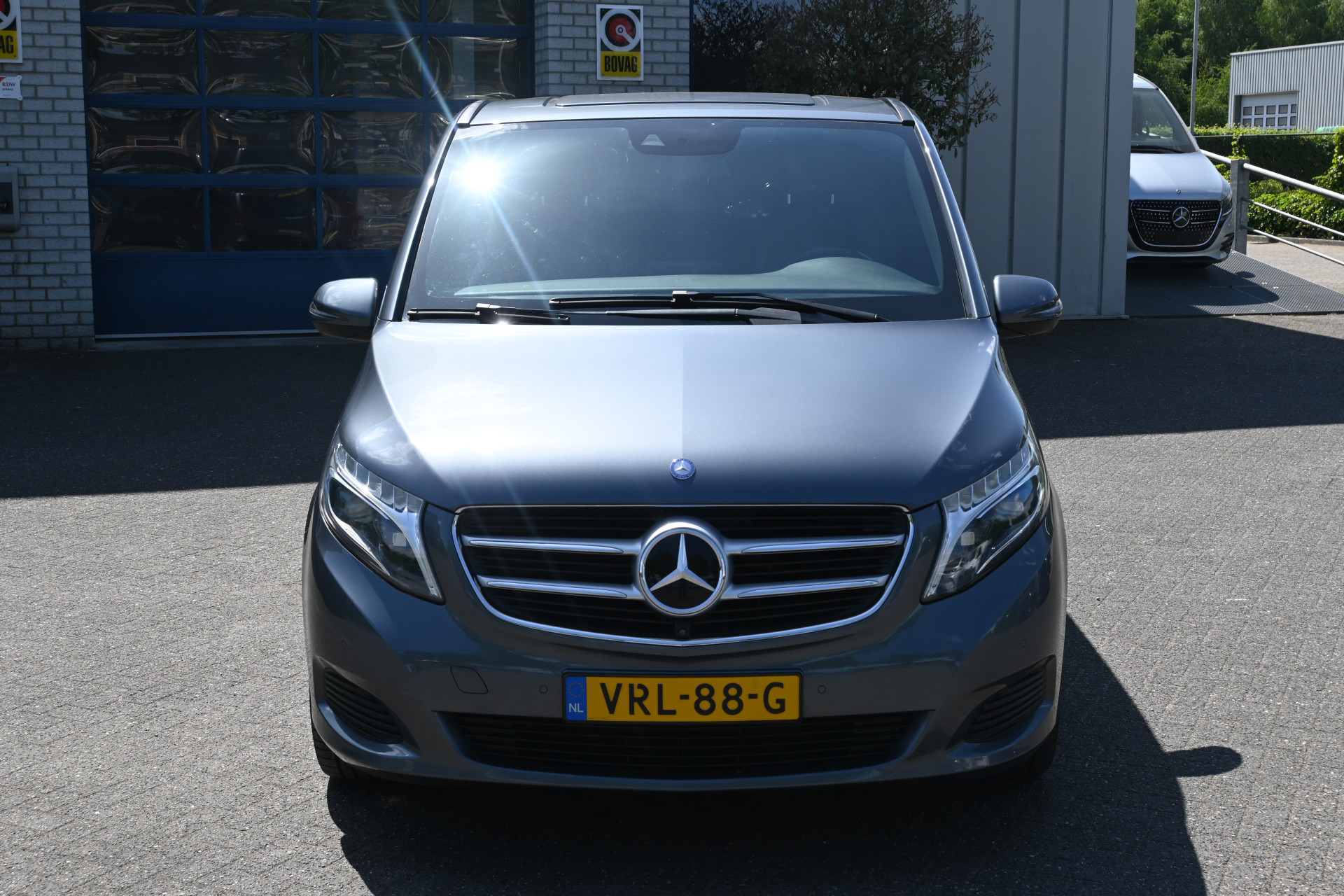 44991515-1.jpg