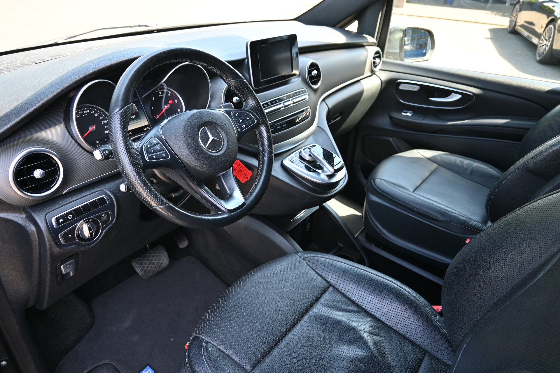 44991515-4.jpg