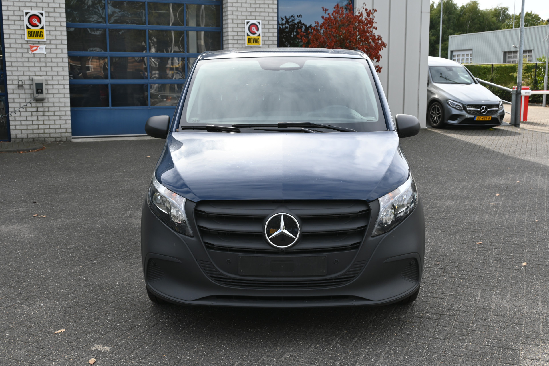 47872540-1.jpg